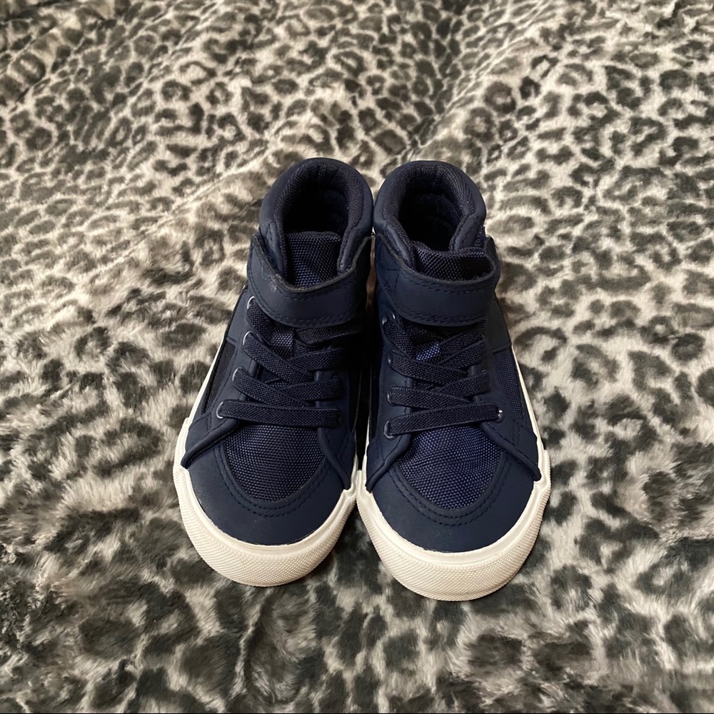 Navy H&M hightop sneakers